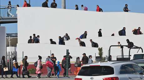 EE.UU. lanza una aplicación de autodeportación para migrantes