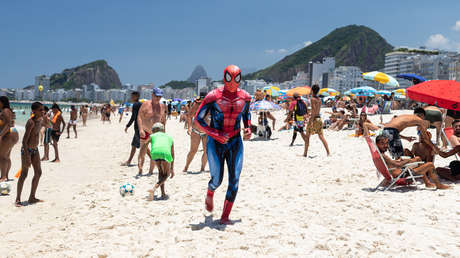 'Superhéroes al rescate': Policías disfrazados detienen a ladrones en Brasil (VIDEO)