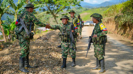 Petro ordena eliminar al "ejército privado de los cárteles mexicanos" en el cañón del Micay