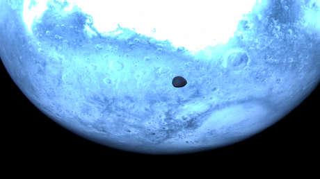 Captan imágenes de la luna más misteriosa de Marte