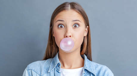 Descubren un vínculo inesperado entre masticar chicle y el cáncer