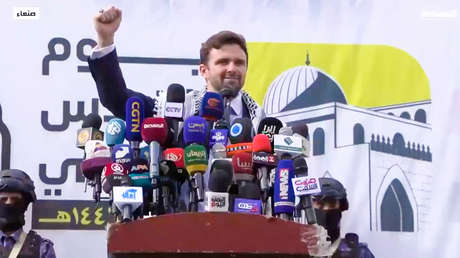 VIDEO: Un estadounidense pronuncia un discurso ante los hutíes y los entusiasma