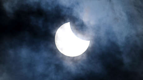 FOTOS: Así se vio en Rusia el eclipse solar parcial