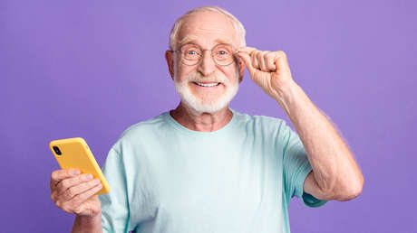 Desactivar una función popular en el móvil puede revertir el envejecimiento en 10 años