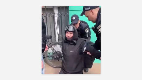 "Necesitamos detener esta monstruosidad": Político francés horrorizado por la movilización forzosa en Ucrania