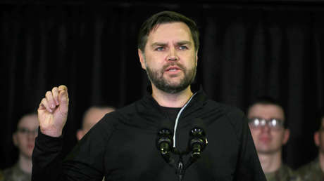 J.D. Vance no descarta el uso de la fuerza para "devolver la seguridad" a Groenlandia