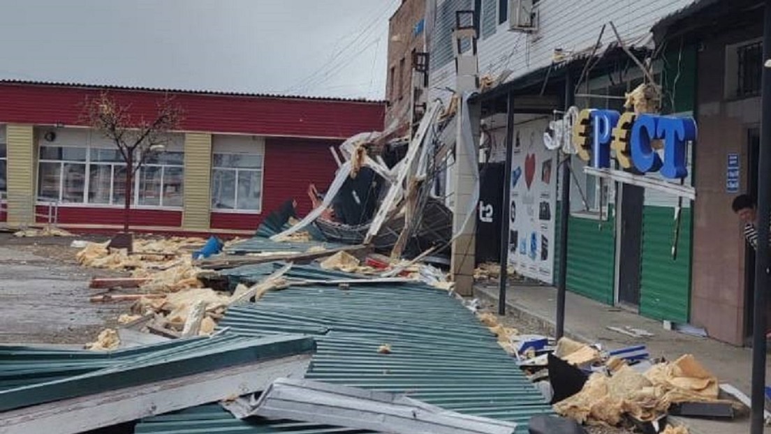 Tejados arrancados, apagones e incendios forestales: un huracán azota Siberia (VIDEOS)