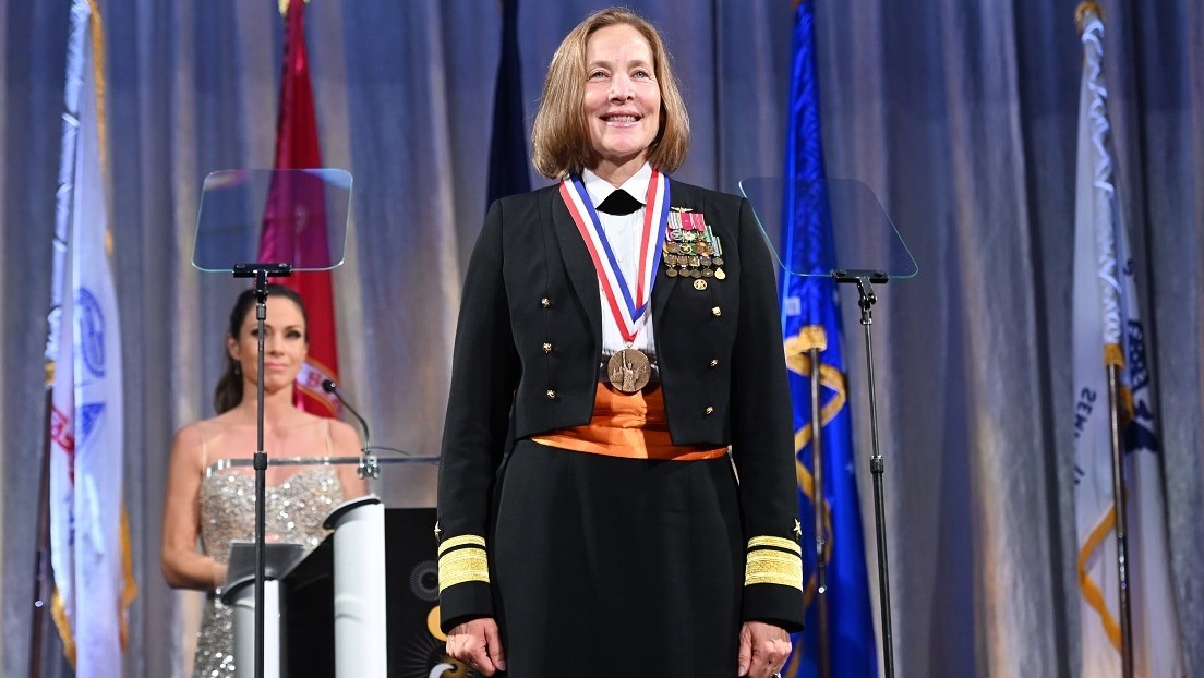 Destituyen a vicealmirante 'pro diversidad' como jefa de la misión militar de EE.UU. en la OTAN