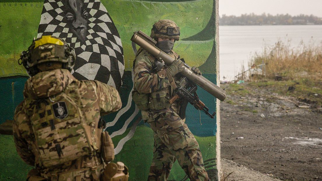 "Grupo de maníacos pervertidos": Rusia señala los riesgos de la presencia militar extranjera en Ucrania