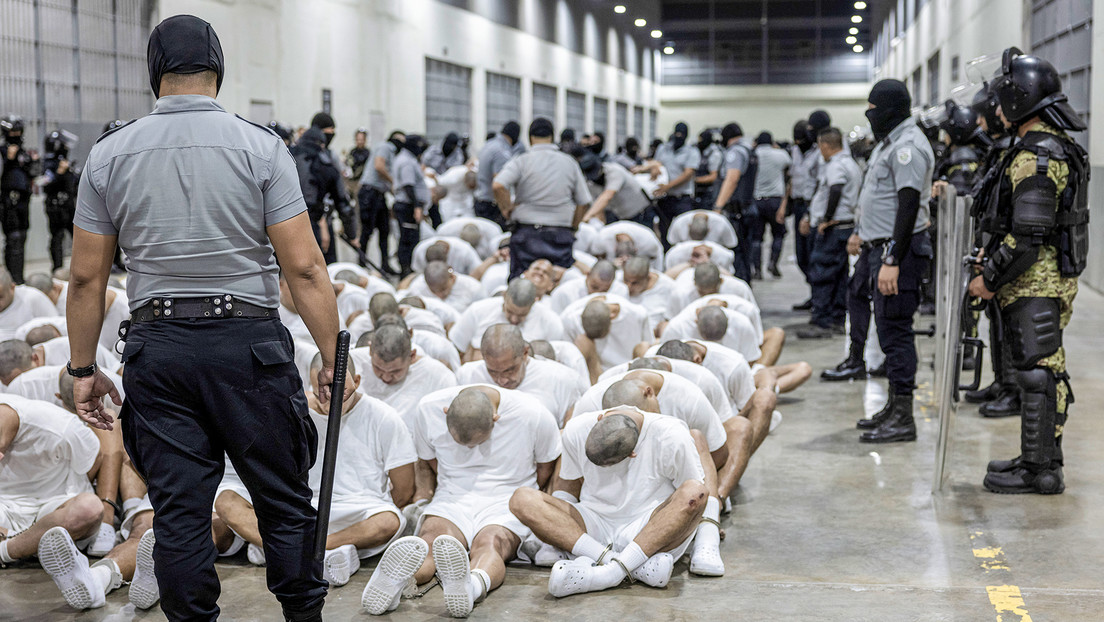 Una nación suramericana podría seguir la ruta de Trump: propone enviar presos a terceros países