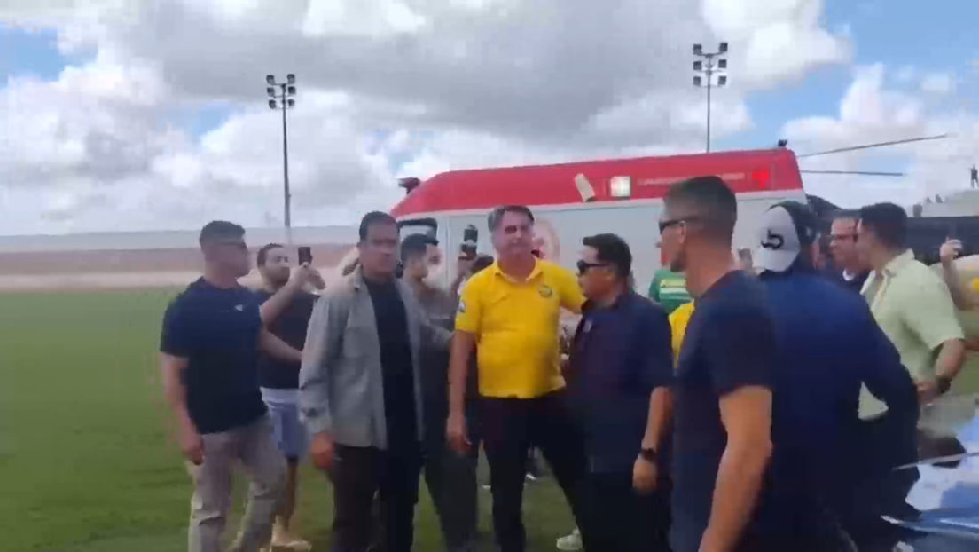 Trasladan a Bolsonaro en helicóptero a un hospital