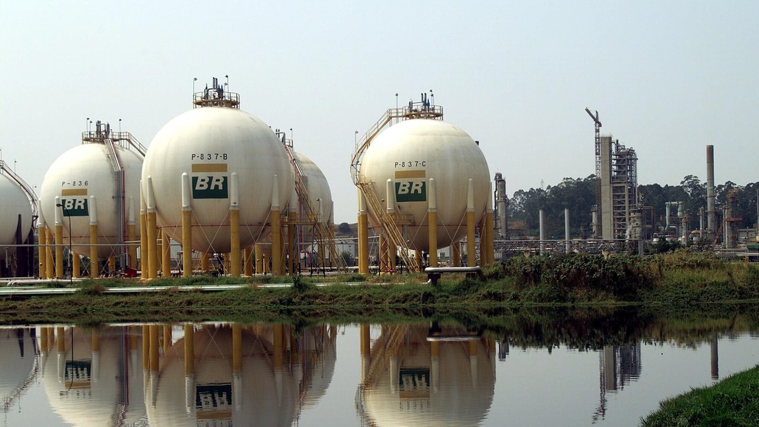 Brasil busca aumentar sus exportaciones de petróleo a pesar de las críticas ambientales