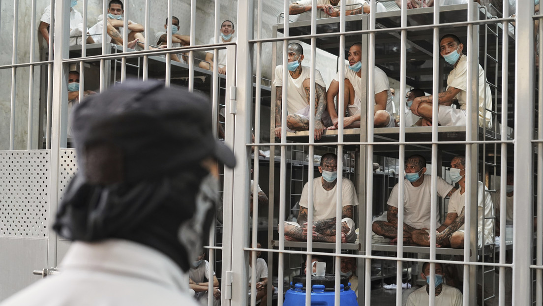 Trump responde cuántos criminales le gustaría deportar a El Salvador