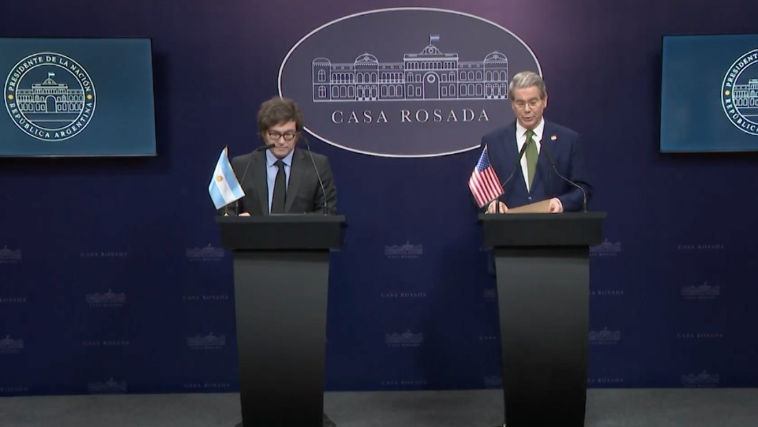 "Milagro económico": secretario del Tesoro de EE.UU. felicita al Gobierno de Milei por su gestión