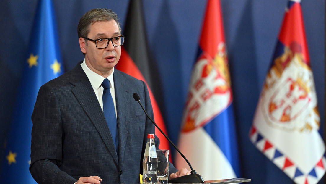 Vucic resiste a amenazas de la UE y viajará a Rusia para el Día de la Victoria