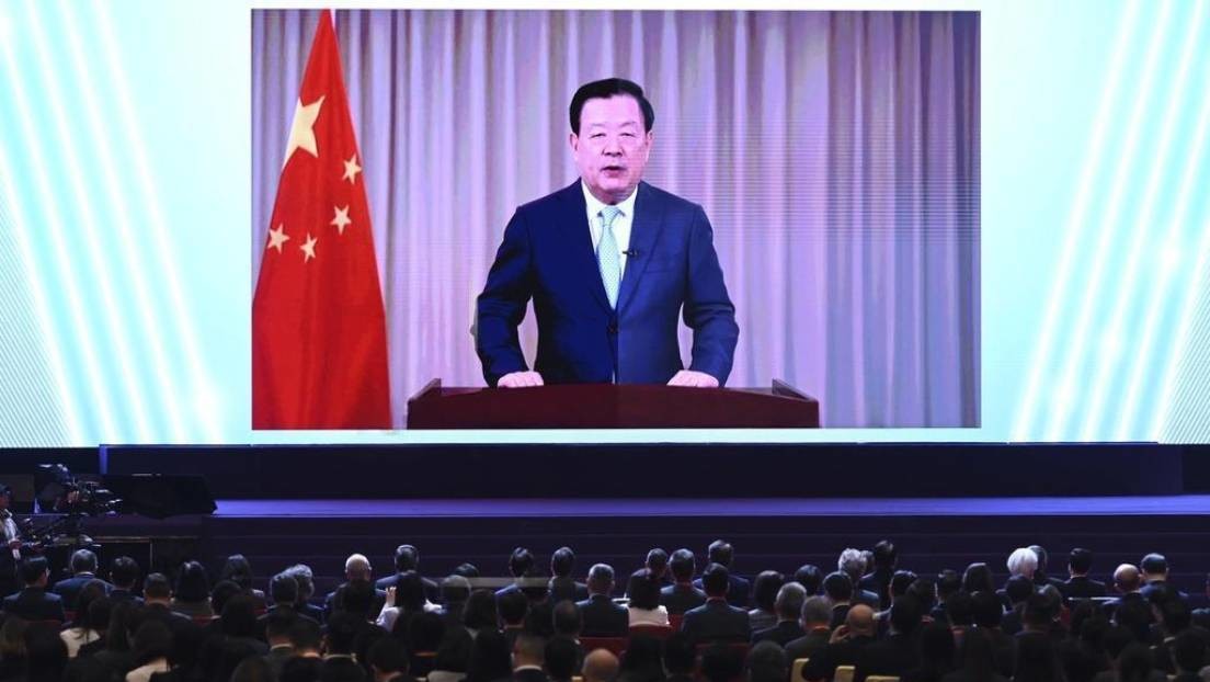 Alto funcionario chino manda a llorar a los "campesinos estadounidenses"