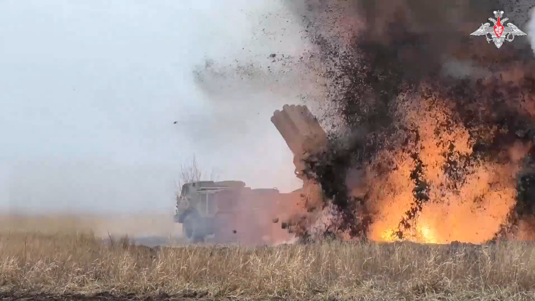 VIDEO: 'Huracán' ruso arrasa punto de despliegue ucraniano