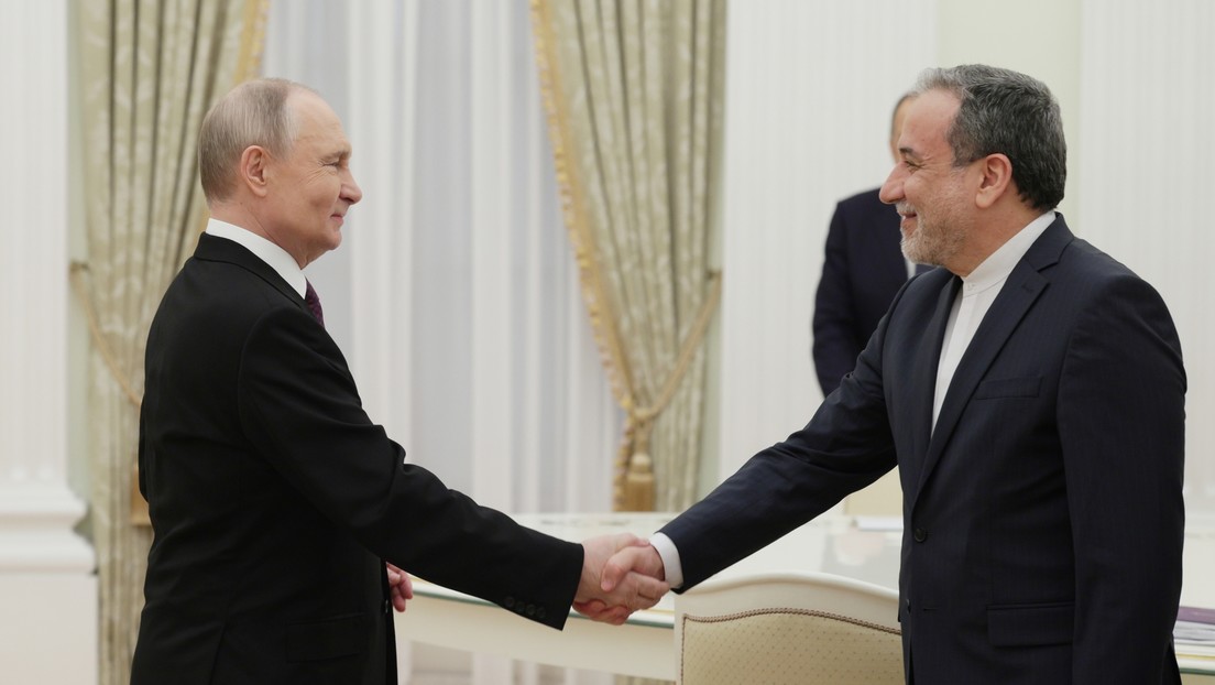 Líder iraní manda "un mensaje muy importante" a Putin