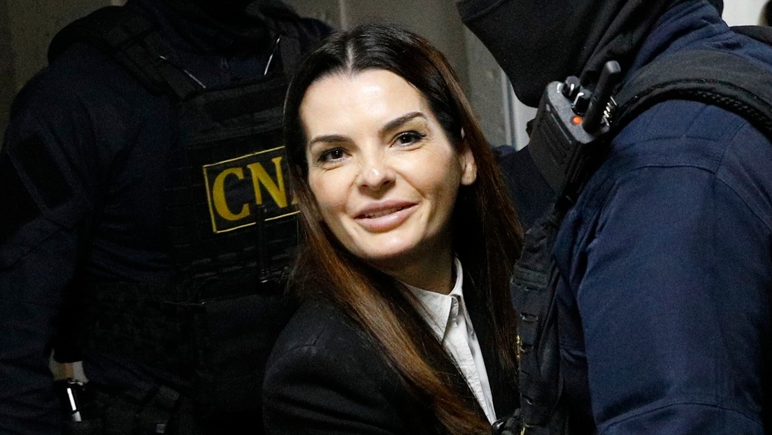 La UE condena selectivamente la persecución política, dice el canciller turco