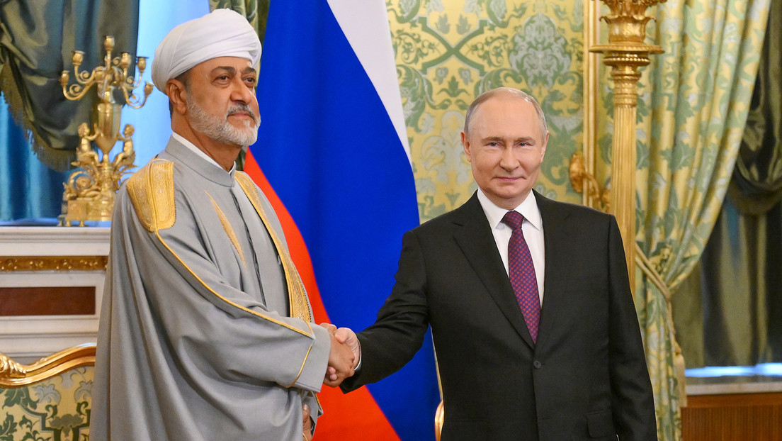 Putin se reúne por primera vez con el sultán de Omán