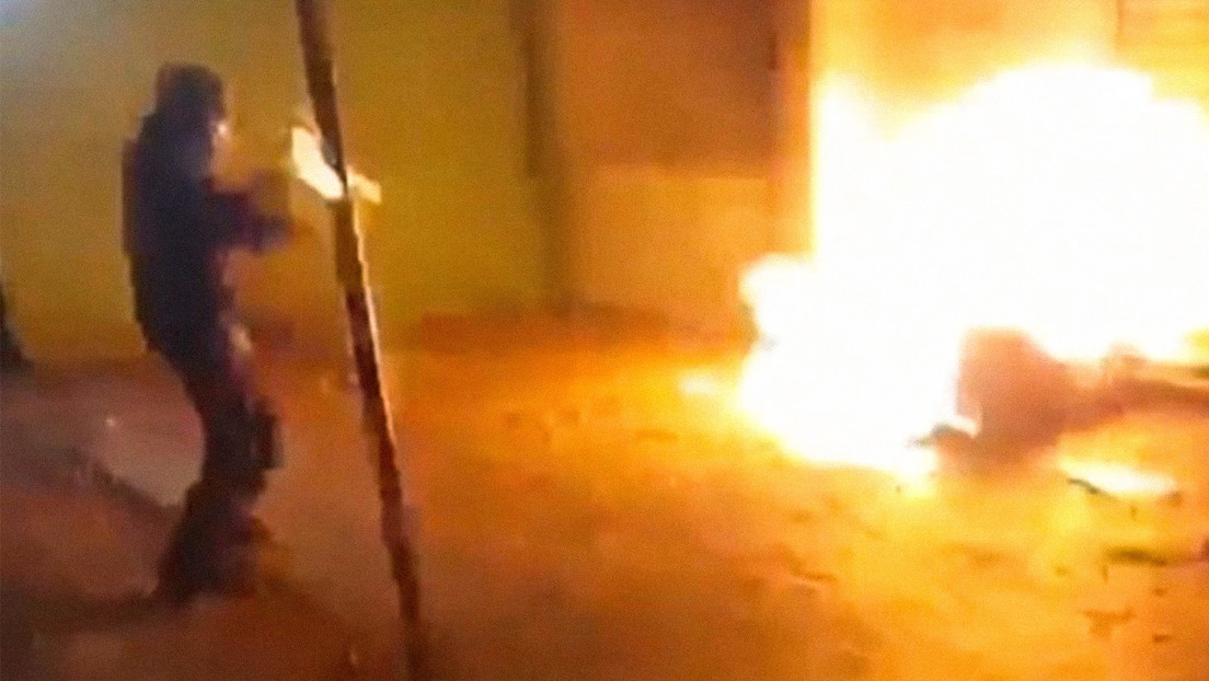 Atentado en 'streaming': un reto en Discord termina con un hombre envuelto en llamas