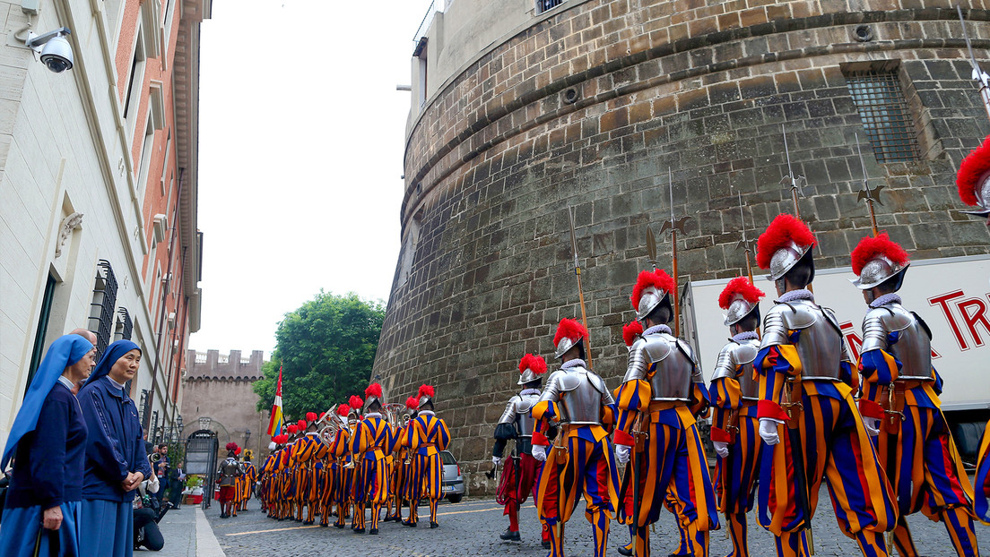 Auditorías y destituciones: la lucha de Francisco para 'exorcizar' la corrupción en el Vaticano