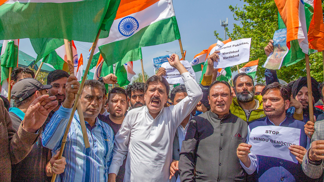 Tensión al máximo: La India expulsa a numerosos pakistaníes y cierra un punto fronterizo