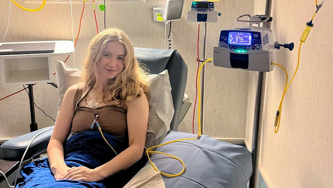 Estrella de Tiktok muere a los 21 años de cáncer de colon