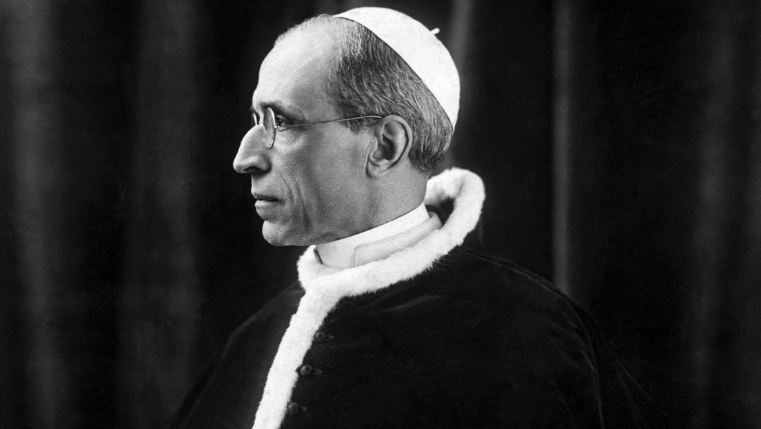 "Horror y repugnancia": El oscuro médico que hizo que el cadáver del papa Pío XII explotara