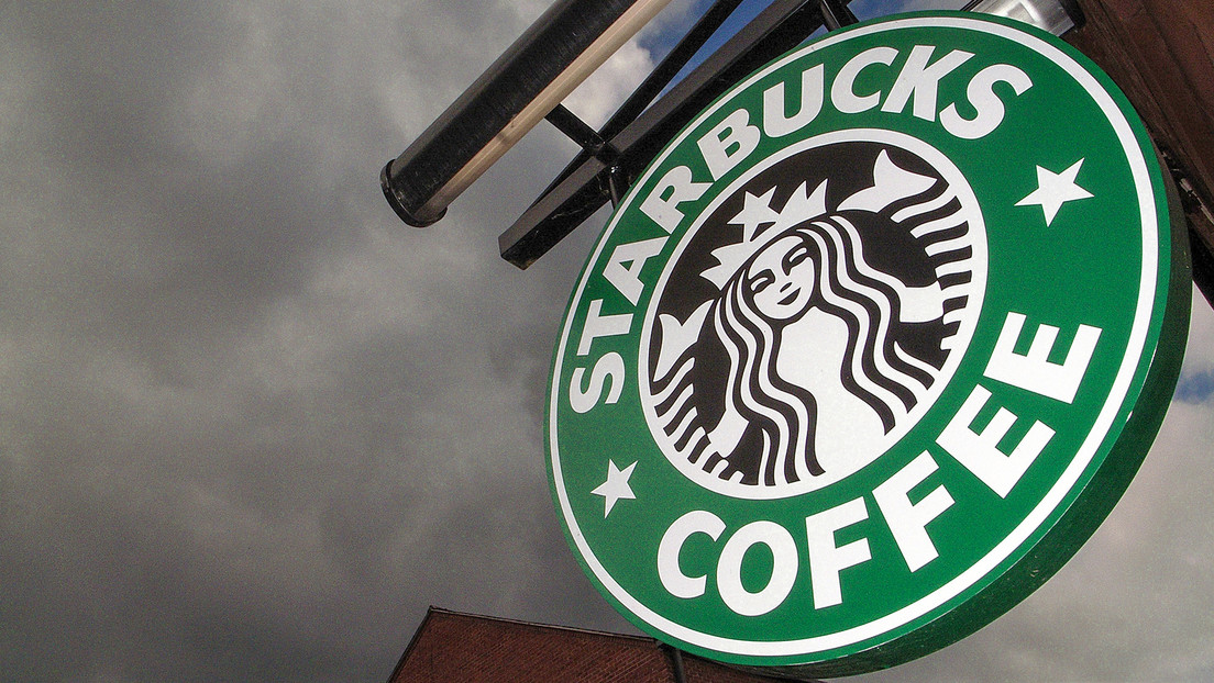 Starbucks, envuelta en escándalo por explotación laboral en Brasil