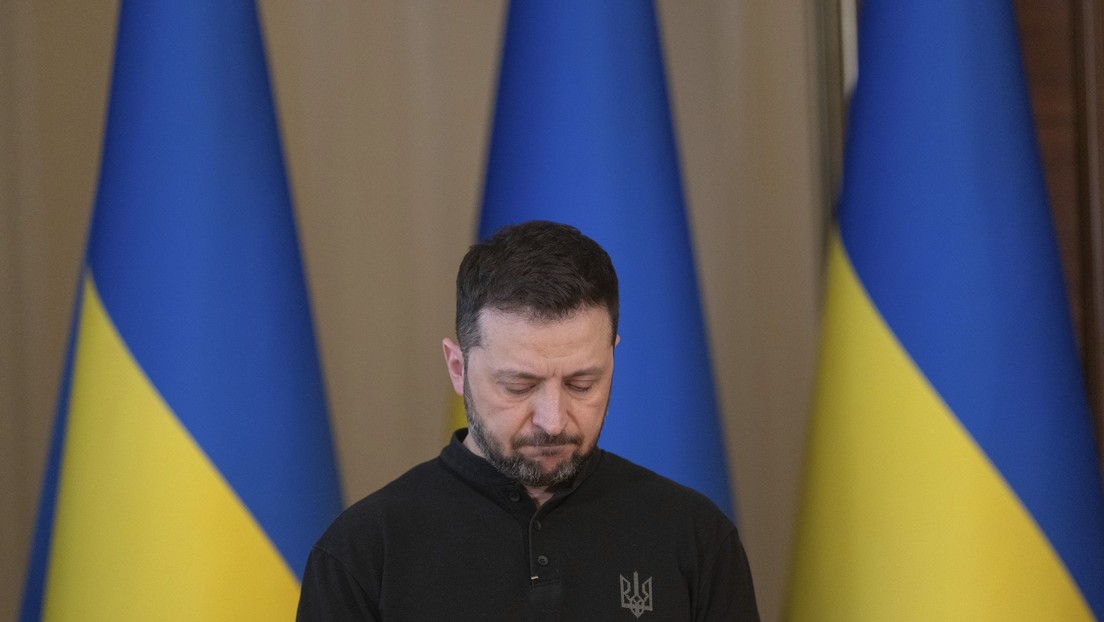 Zelenski nombra la razón por la que Ucrania no puede tomar Crimea por la fuerza