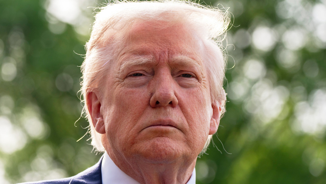 Trump afirma que "le ahorrará miles de millones de dólares" a Irán