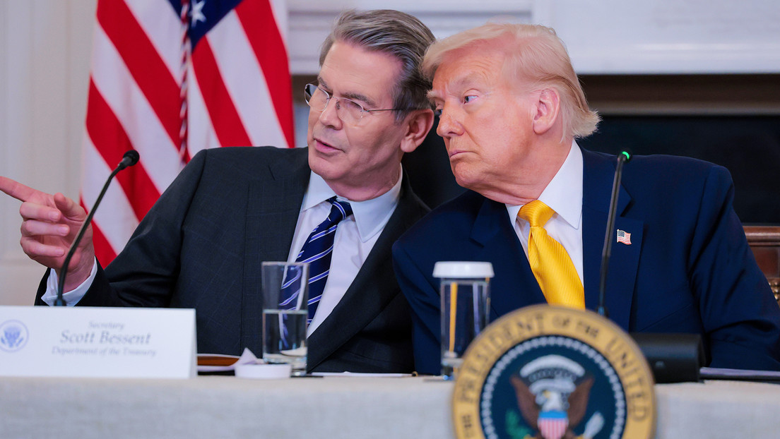 "Palo y zanahoria": Secretario del Tesoro de EE.UU. explica estrategia tarifaria de Trump