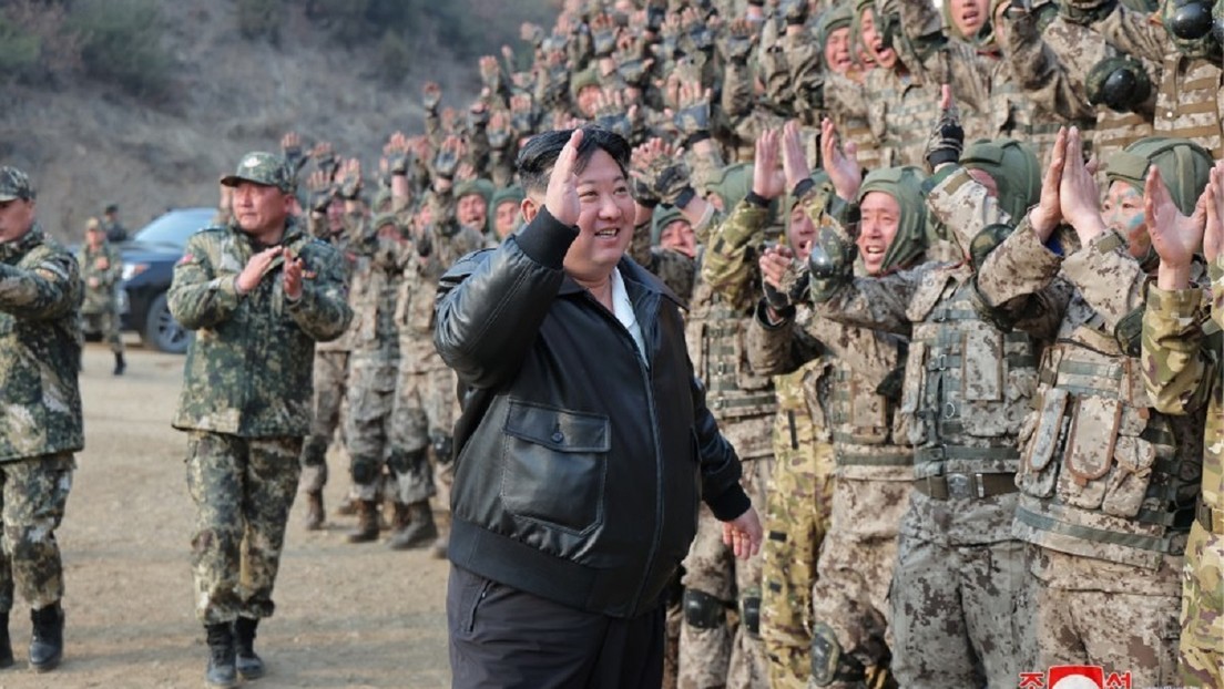 Kim Jong-un califica de "misión sagrada" la participación de su país en la liberación de Kursk