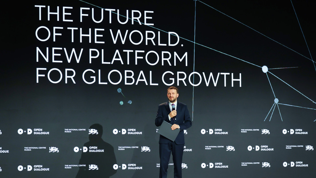 "Celebramos por primera vez tal evento internacional": comienza en Moscú el Diálogo Abierto sobre el futuro de la economía mundial