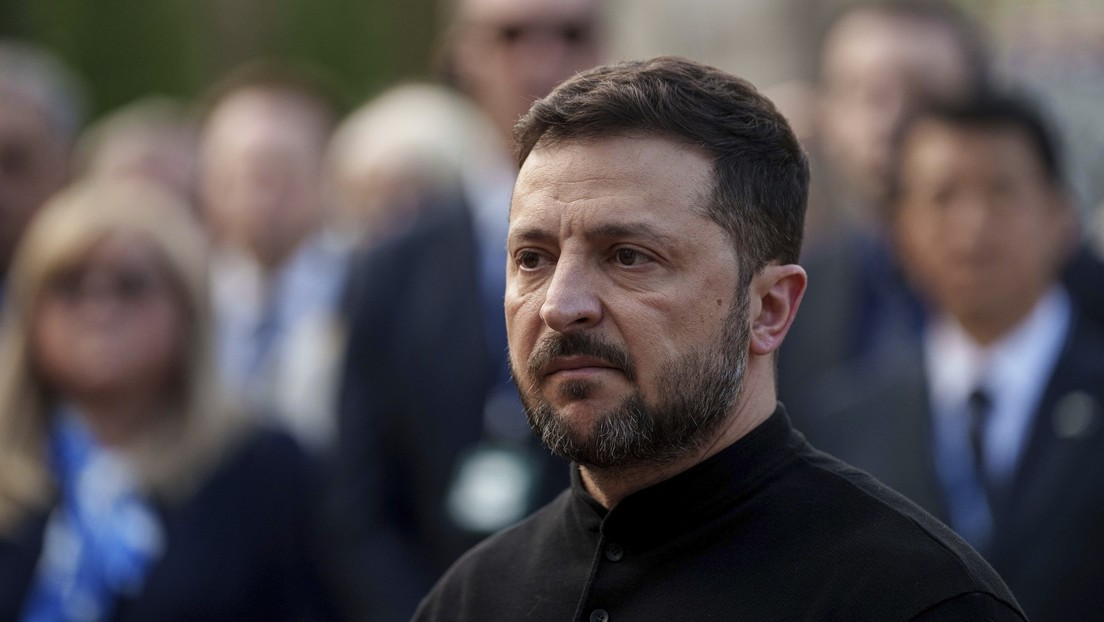 Zelenski insinúa un posible ataque contra el desfile del Día de la Victoria en Moscú