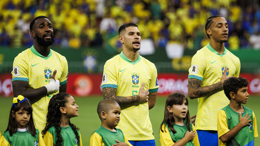 Polémica y rechazo por la camiseta roja que podría usar la selección de Brasil en el Mundial 2026