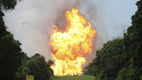 VIDEO: Gigantescas bolas de fuego se lanzan al cielo tras una explosión de gas