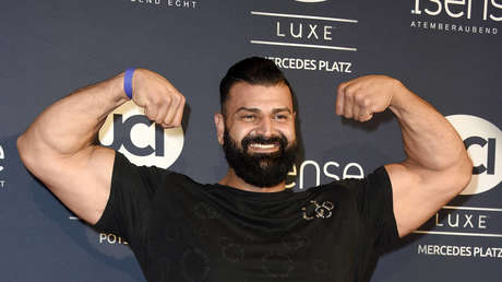 Muere estrella de Netflix mientras corría en la cinta de un gimnasio