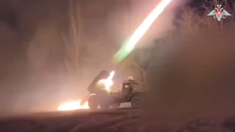 VIDEO: Ataque nocturno de 'Granizos' rusos borra del mapa un bastión ucraniano