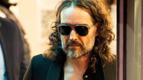 Acusan al actor Russell Brand de violar y agredir sexualmente a varias mujeres