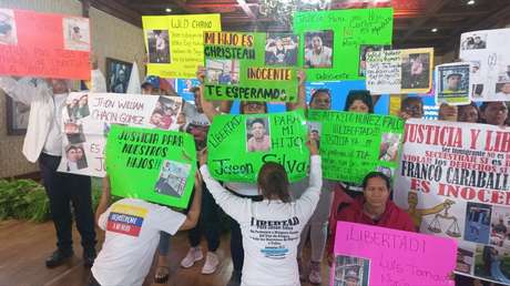 "Ser venezolano y tener tatuajes es un 'crimen'": Hablan las madres de los deportados a El Salvador