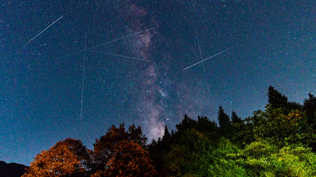 Dos grandiosas lluvias de meteoros iluminarán abril simultáneamente