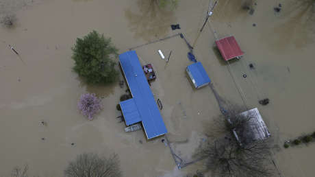 Múltiples muertos por las tormentas y tornados que azotan EE.UU. (VIDEO)
