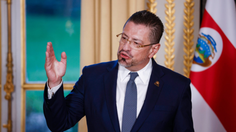 Un millonario contrato detrás de la acusación contra el presidente de Costa Rica