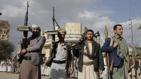 Trump sobre los hutíes: "Fabrican misiles, de hecho"