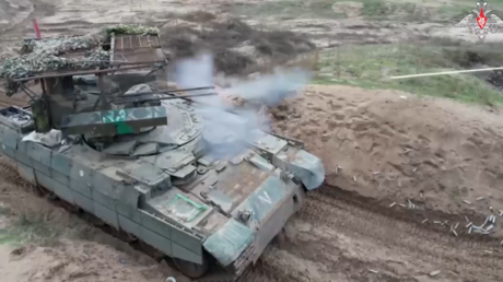 VIDEO: Tripulaciones de blindados rusos Terminator se entrenan en la retaguardia