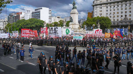 "Desigualdad social intolerable": gremios de Argentina reaccionan con el tercer paro a Milei