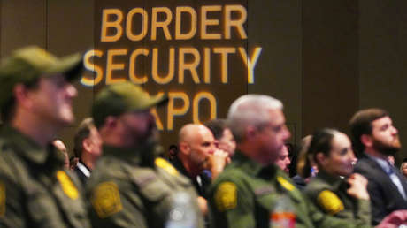 "Como Prime, pero con humanos": Alto cargo de EE.UU. compara deportaciones con Amazon