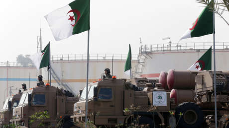 Excolonia de Francia da 48 horas a funcionarios galos para abandonar el país